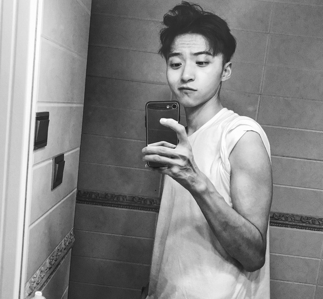 Từng bị bạn trêu đến sợ đi học vì béo, chàng trai giảm 20kg hóa hot boy đầy thu hút