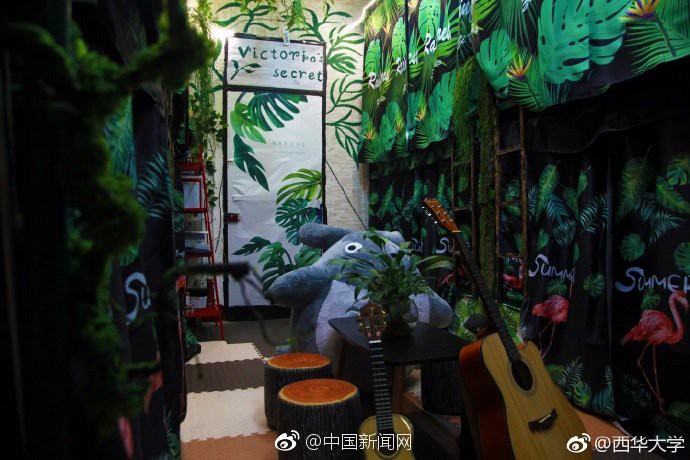 Loạt ảnh chụp phòng kí túc xá của nam sinh đẹp miễn chê khiến con gái phải che mặt xấu hổ