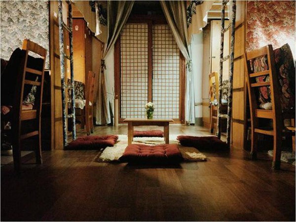 Loạt ảnh chụp phòng kí túc xá của nam sinh đẹp miễn chê khiến con gái phải che mặt xấu hổ