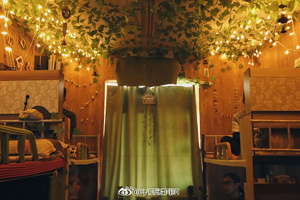 Loạt ảnh chụp phòng kí túc xá của nam sinh đẹp miễn chê khiến con gái phải che mặt xấu hổ