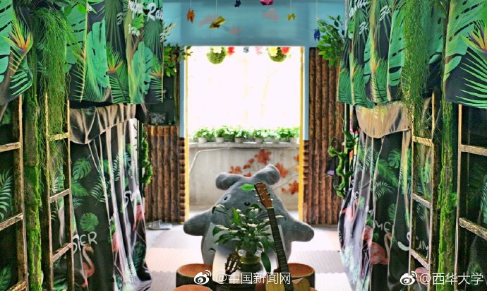 Loạt ảnh chụp phòng kí túc xá của nam sinh đẹp miễn chê khiến con gái phải che mặt xấu hổ