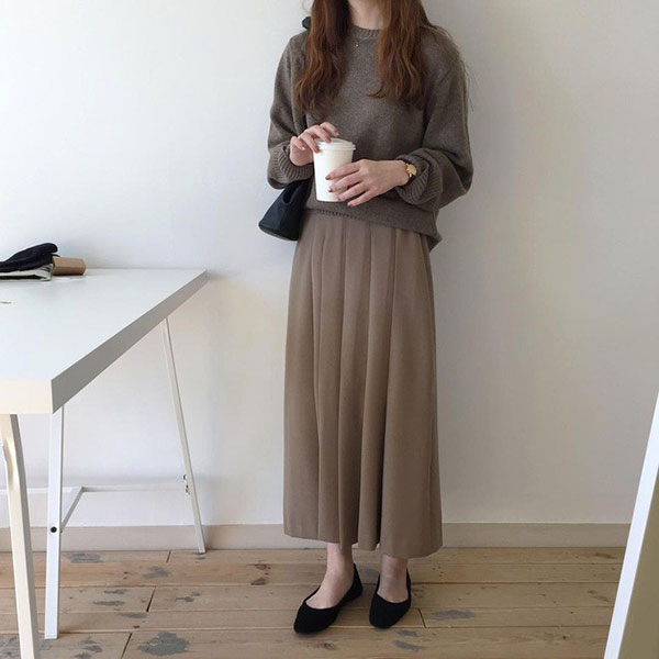 Trời se lạnh mà vẫn có nắng ấm, nàng công sở hãy triển ngay 4 cách diện váy xinh miễn bàn này