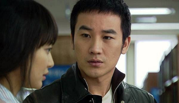 Lấy chồng nghèo được 3 hôm, dâu mới sững sờ phát hiện hóa ra chồng là rich kid