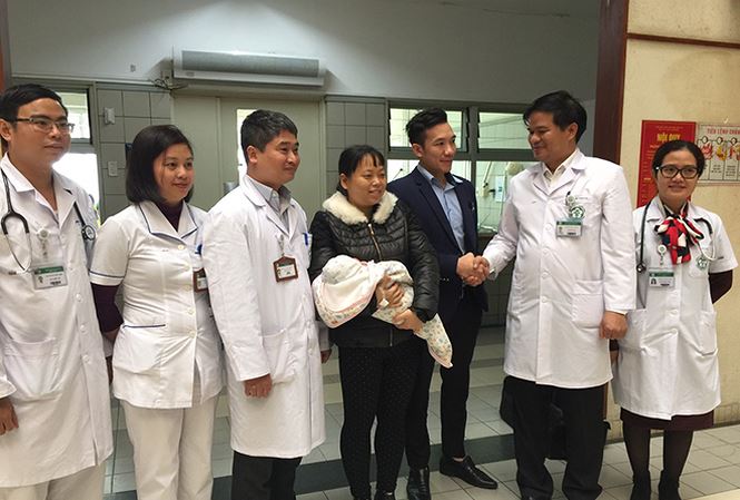 Cứu sống mẹ con sản phụ mắc hội chứng hiếm