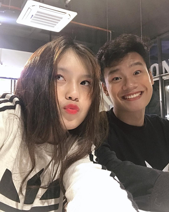 Bạn gái 10X xinh xắn, yêu 2 năm của hậu vệ Nguyễn Thành Chung