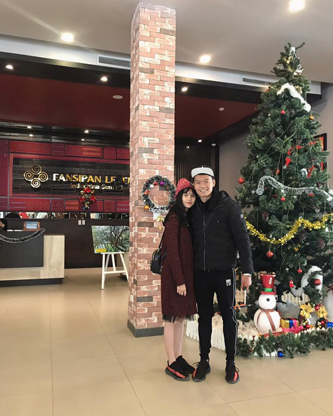 Bạn gái 10X xinh xắn, yêu 2 năm của hậu vệ Nguyễn Thành Chung