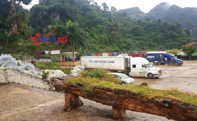 Bất ngờ vùng biên: Sở hữu tiền tỷ, biệt thự nhờ bán sức thâu đêm