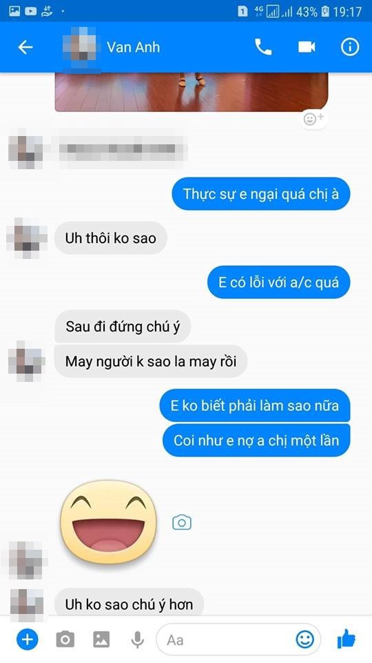 Không may tông trúng chiếc Mercedes mới coóng, tài xế xe ôm sợ đến mức tim nhảy ra ngoài