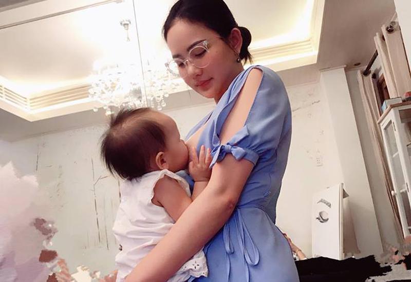 12 mỹ nhân vòng 1 ngoại cỡ vén áo cho con bú đẹp đến nghẹt thở