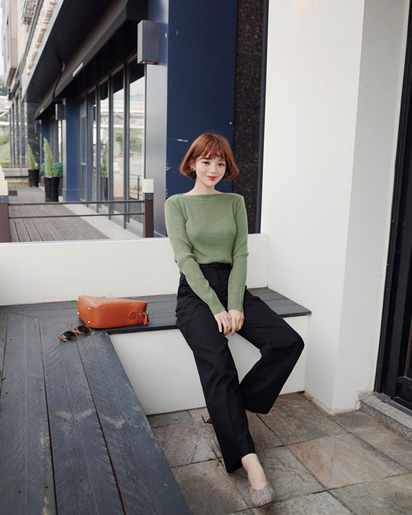 3 mẫu áo mỏng nhẹ, quá hoàn hảo cho tiết trời ai cũng than nóng như mùa hè này