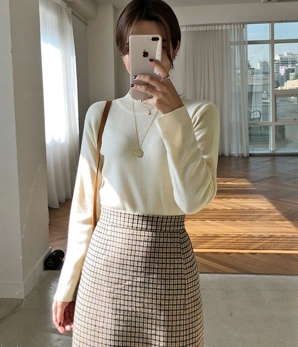 3 mẫu áo mỏng nhẹ, quá hoàn hảo cho tiết trời ai cũng than nóng như mùa hè này