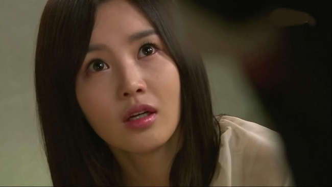 Chồng cũ đòi nối lại tình xưa và phản ứng của người vợ khiến anh ta xanh mặt câm nín ra về