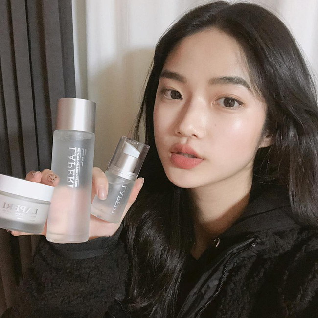 Sau 10 năm làm beauty editor, đây là 6 bí kíp để có làn da đẹp mà cô nàng này nghiệm ra