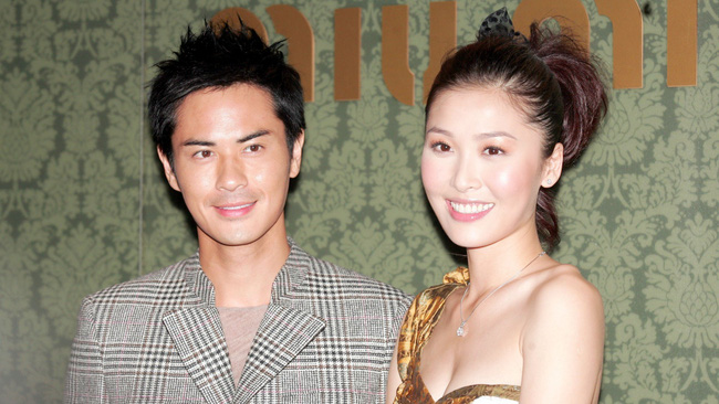 Trịnh Gia Dĩnh - Châu Lệ Kỳ: Cặp tình nhân xứng đôi nhất Cbiz và chuyện tình 5 năm tan vỡ vì kẻ thứ 3 khiến nhiều người tiếc nuối