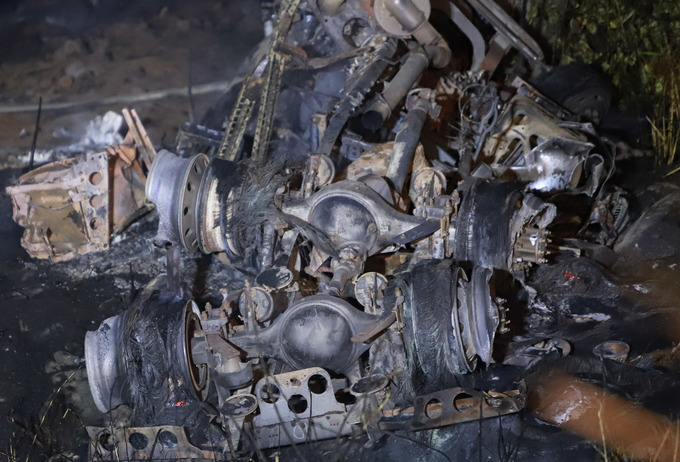 Hiện trường vụ xe bồn bốc cháy khi lao xuống vực Hải Vân