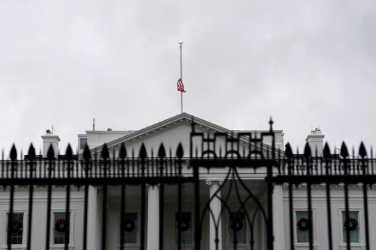 Thượng viện hoãn họp phút chót, chính phủ Mỹ chắc chắn đóng cửa rất lâu?