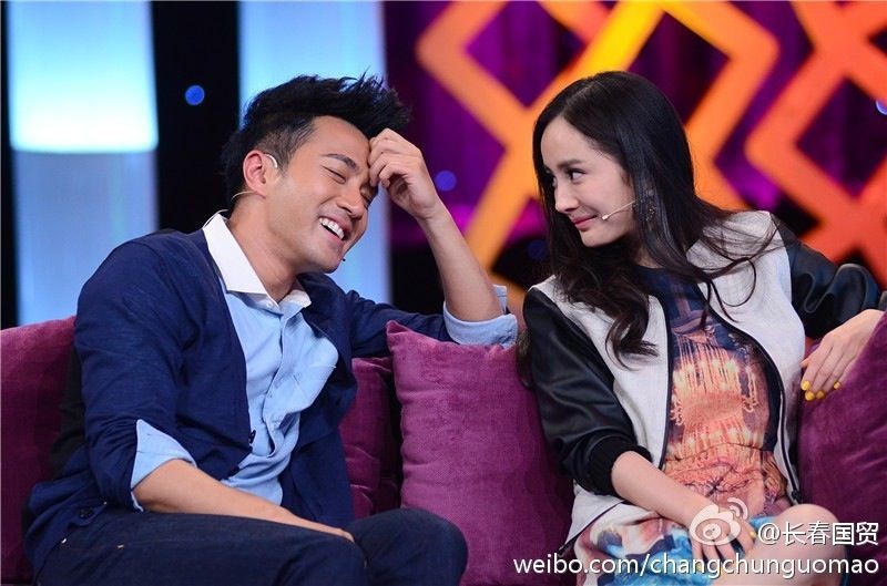 Trước khi ly hôn, Dương Mịch - Lưu Khải Uy từng có những khoảnh khắc mặn nồng đến rụng tim