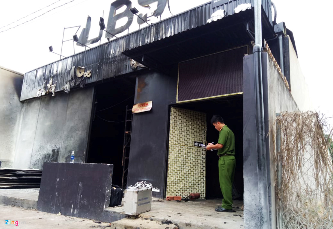 Hàng chục cảnh sát khám nghiệm vụ cháy nhà hàng làm 6 người chết