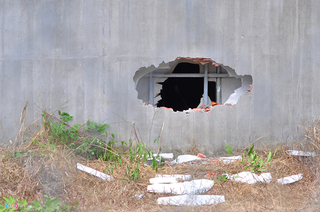 Hàng chục cảnh sát khám nghiệm vụ cháy nhà hàng làm 6 người chết