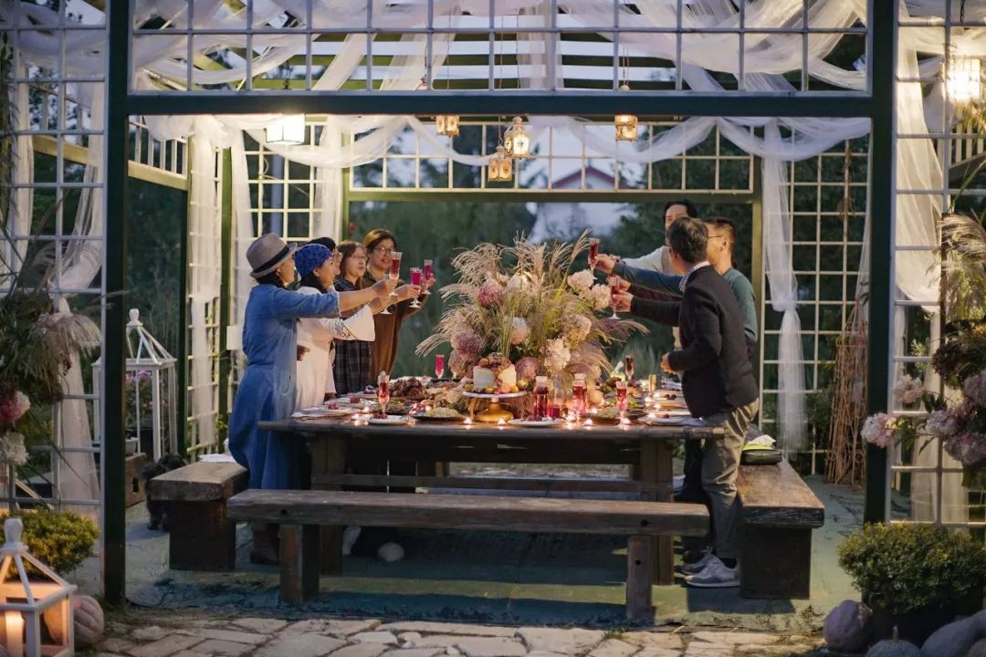 Khu vườn rộng 3000m² đẹp như cổ tích của vợ chồng 40 tuổi quyết định nghỉ hưu sớm về quê tận hưởng cuộc sống