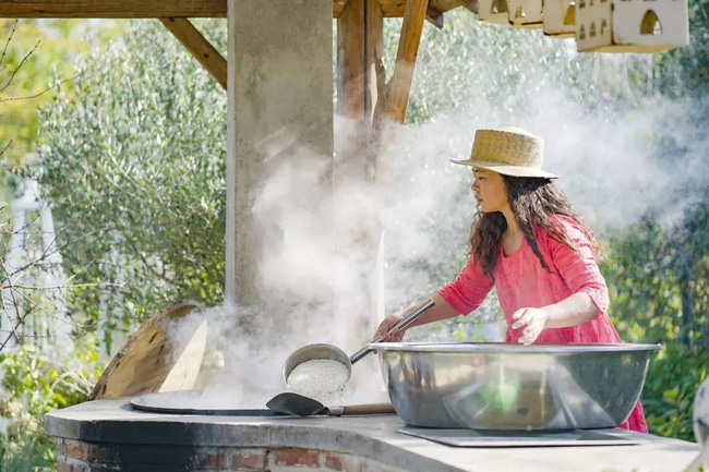 Khu vườn rộng 3000m² đẹp như cổ tích của vợ chồng 40 tuổi quyết định nghỉ hưu sớm về quê tận hưởng cuộc sống