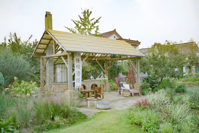 Khu vườn rộng 3000m² đẹp như cổ tích của vợ chồng 40 tuổi quyết định nghỉ hưu sớm về quê tận hưởng cuộc sống