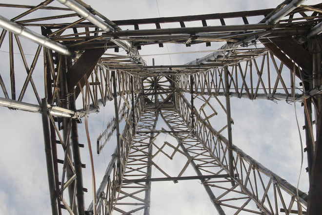 Ngắm cây thông Noel làm từ hàng vạn cây hành và tháp Eiffel bằng tre độc đáo xứ Nghệ