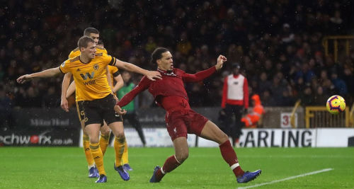 Salah lập công, Liverpool hơn Man City bốn điểm