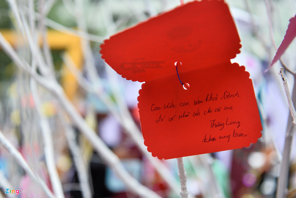 Giáng sinh của những em bé trong bệnh viện