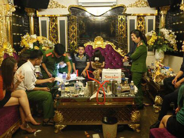 Cô giáo và nữ kế toán phê trong tiệc ma túy: Trưởng phòng GD nói gì?