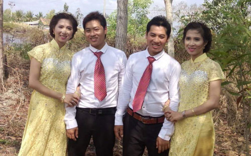 Anh em sinh đôi lấy chị em sinh đôi ở Cà Mau đẻ con giống nhau