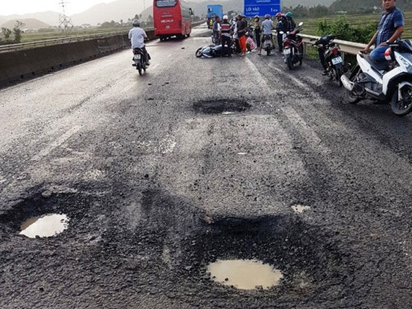 Đề nghị khởi tố vụ tử vong nghi sụp ổ voi trên Quốc lộ 1