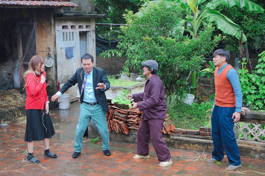 Diễn viên Trung Hiếu báo tin cưới vợ khi sắp bước sang tuổi 50, lộ diện bà xã tương lai