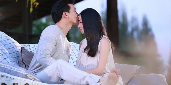 Chồng bỗng dưng mặn mà chuyện chăn gối, vợ phát hiện ra tin nhắn tư vấn từ người này mà chết ngất