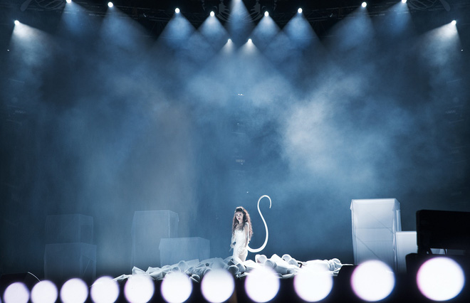 Chùm ảnh đẹp trong liveshow Ten On Ten của Đông Nhi: Xứng đáng là đêm diễn đỉnh nhất Việt Nam năm 2018!