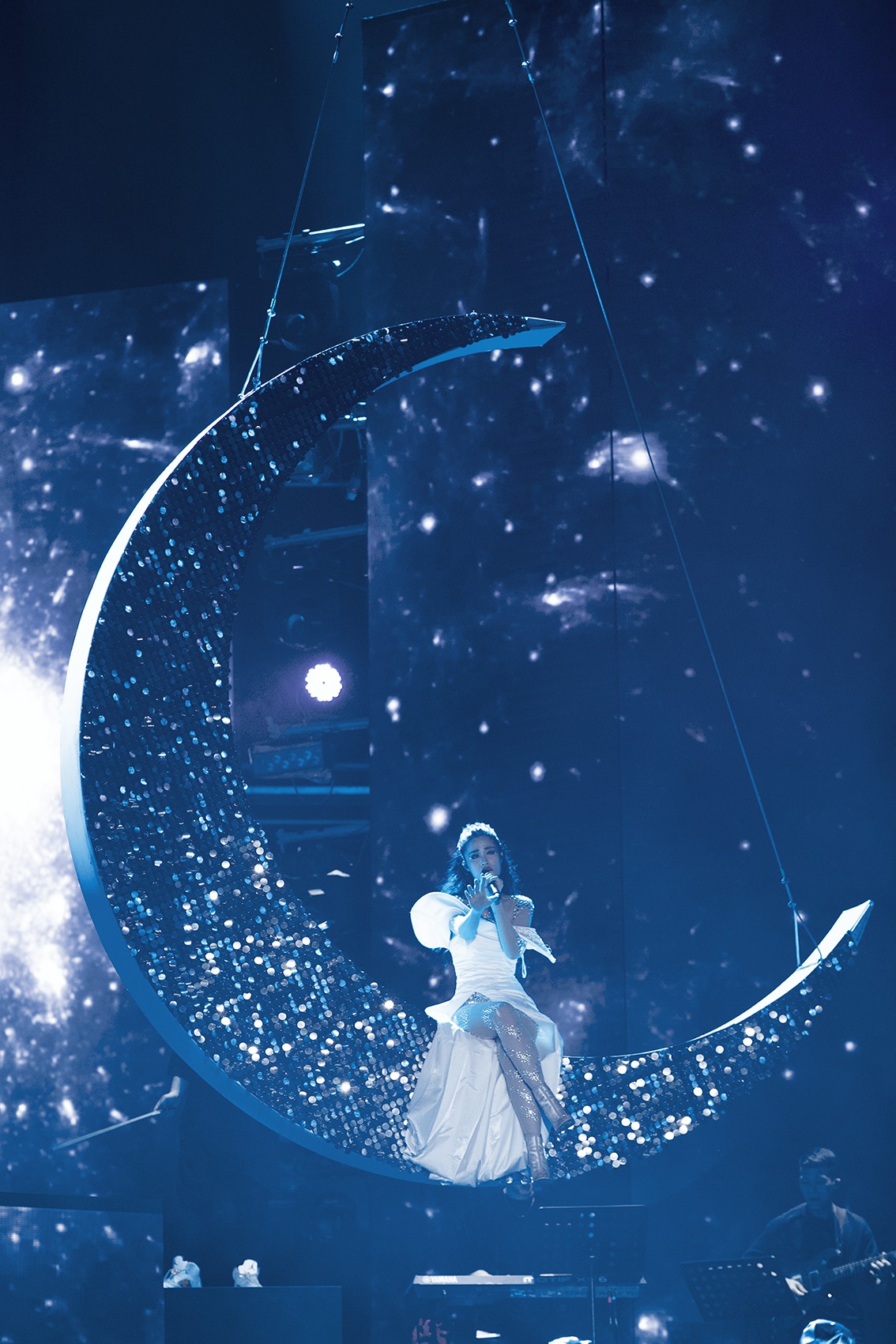 Chùm ảnh đẹp trong liveshow Ten On Ten của Đông Nhi: Xứng đáng là đêm diễn đỉnh nhất Việt Nam năm 2018!