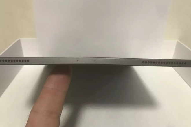Người dùng bức xúc khi Apple chối bỏ trách nhiệm iPad Pro 2018 bị uốn cong