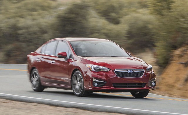 Không chỉ Việt Nam, cả thế giới cũng đang cuồng xe sedan của Nhật Bản