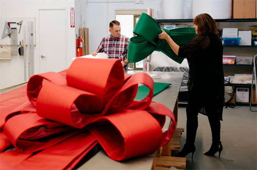 Mùa bán xe sang làm quà Giáng sinh tại Mỹ