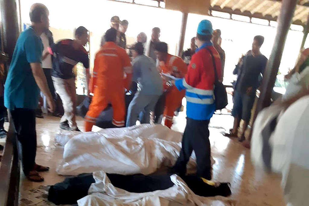 Nhân chứng sóng thần Indonesia: Tôi chỉ còn biết cầu nguyện và chạy