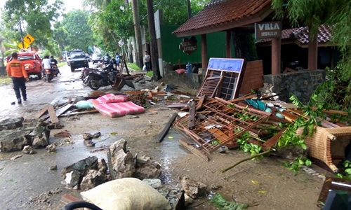 Giới chức Indonesia xin lỗi vì đã thông báo không có sóng thần