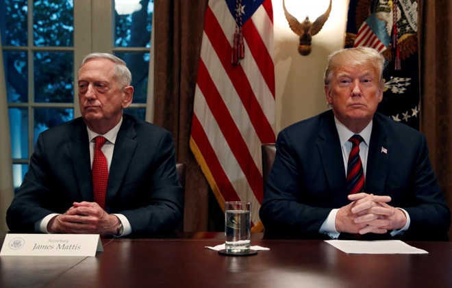 Bực mình vì đơn từ chức, TT Trump đẩy Bộ trưởng Mattis đi sớm