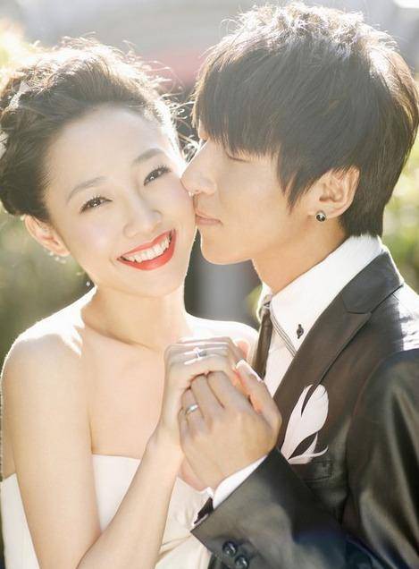 Thề non hẹn biển đến rơi lệ, 6 cặp đôi Cbiz này lại ly hôn chóng vánh trong bê bối