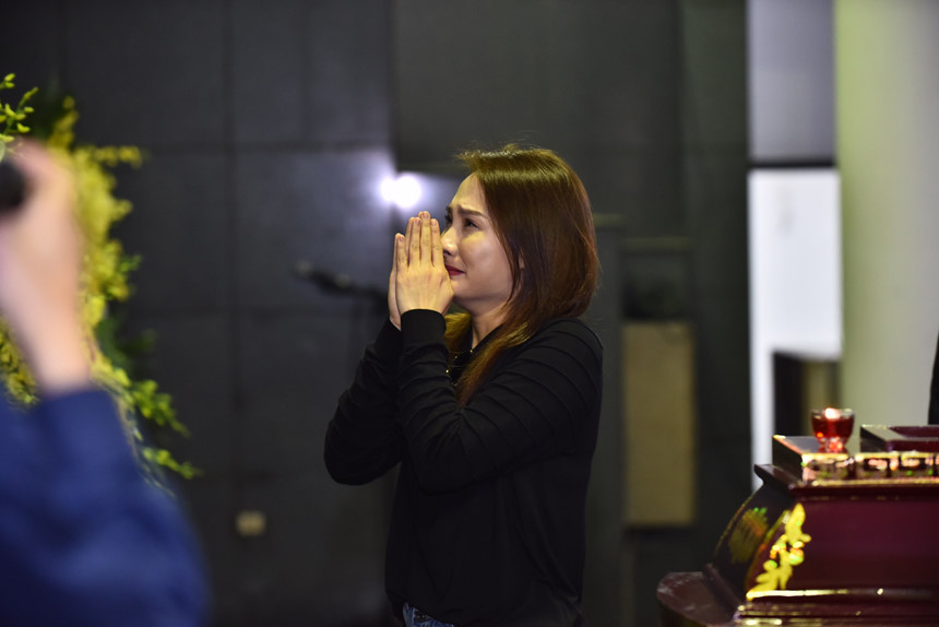 Xuân Bắc, Tự Long và đông đảo nghệ sĩ khóc lặng tiễn đưa NSND Anh Tú