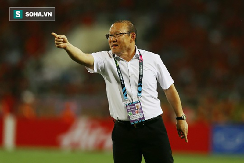Lời cảnh báo đằng sau hợp đồng của HLV Park Hang-seo và thương vụ Quế Ngọc Hải