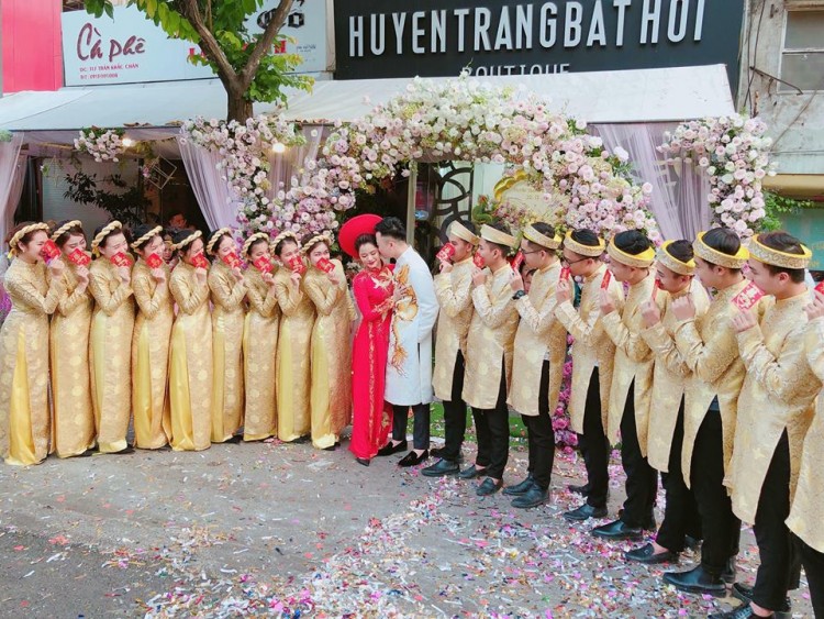 HOT: Nữ nhà văn đình đám Huyền Trang Bất Hối lên xe hoa với người yêu cũ