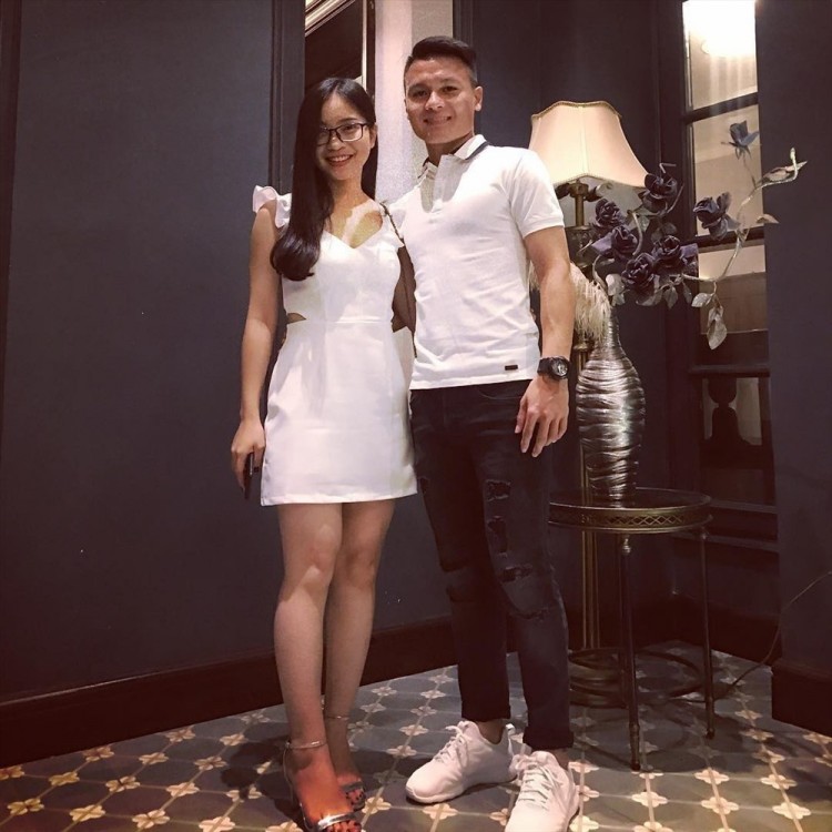 Tiếp tục khóa tài khoản Instagram sau khi Quang Hải nhận quả bóng vàng, Nhật Lê âm thầm thừa nhận chia tay bạn trai?