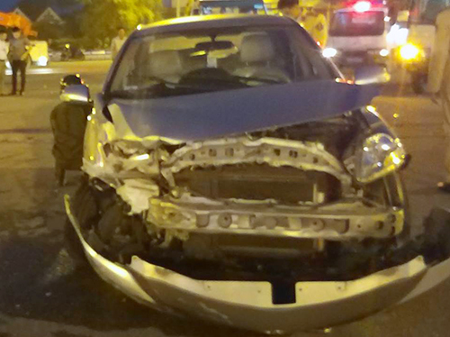 Xe bán tải lộn nhiều vòng, tài xế văng ra ngoài tử vong