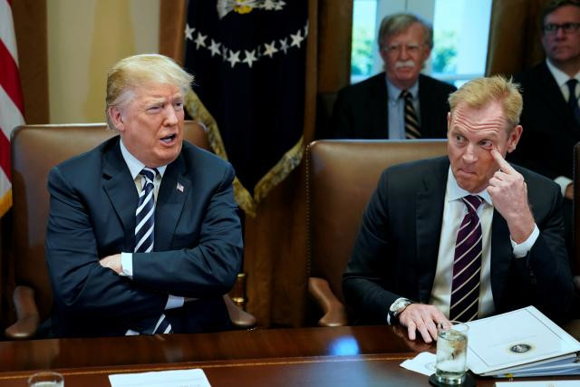 Bực mình vì đơn từ chức, TT Trump đẩy Bộ trưởng Mattis đi sớm