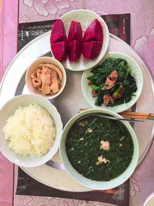 Khoe mâm cơm cữ mỗi ngày một kiểu, mẹ 2 con khiến hội chị em ghen tị phát cuồng vì..chồng nhà người ta